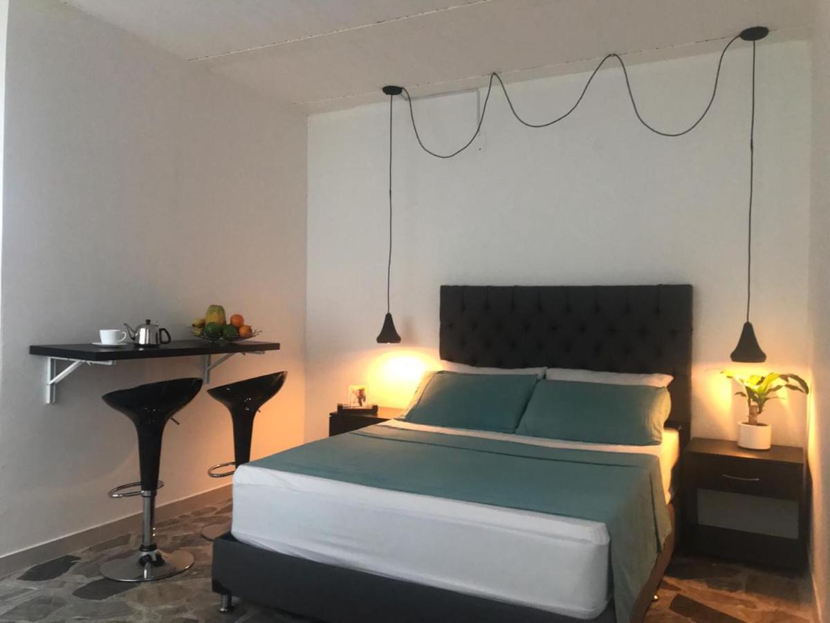 Vip Apartasuites Rosales メデジン エクステリア 写真