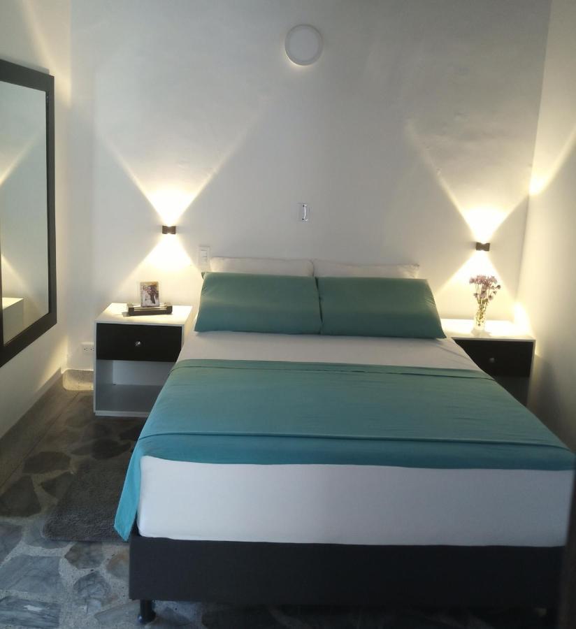 Vip Apartasuites Rosales メデジン エクステリア 写真