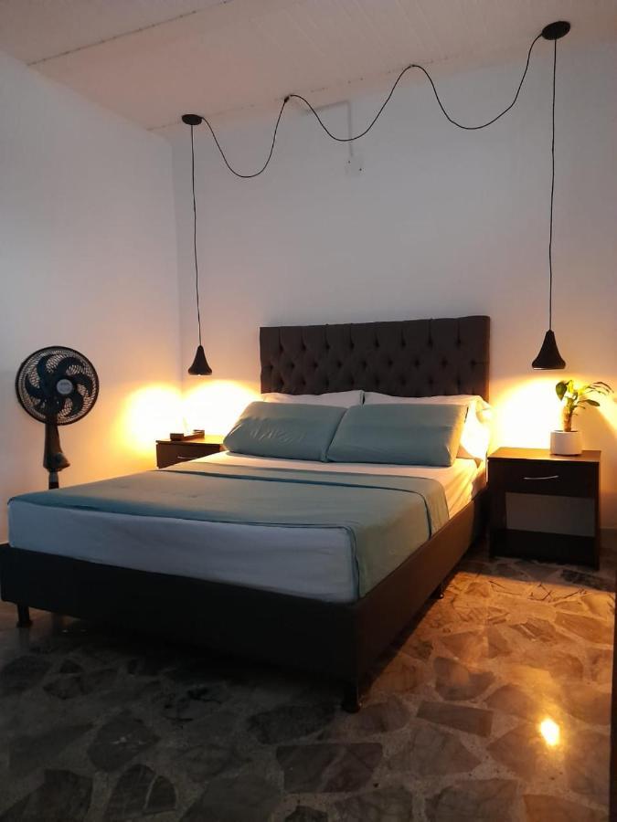 Vip Apartasuites Rosales メデジン エクステリア 写真
