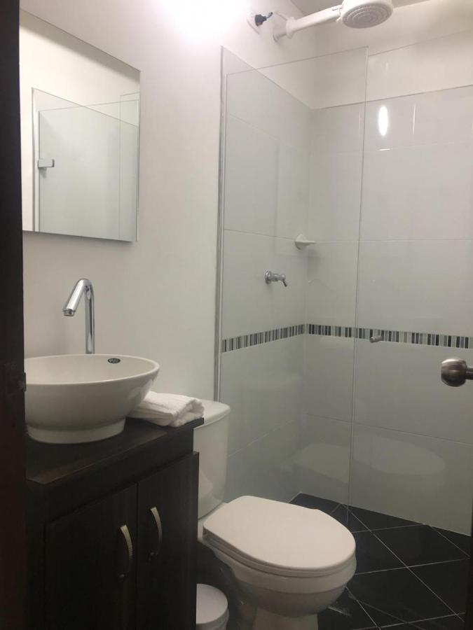 Vip Apartasuites Rosales メデジン エクステリア 写真