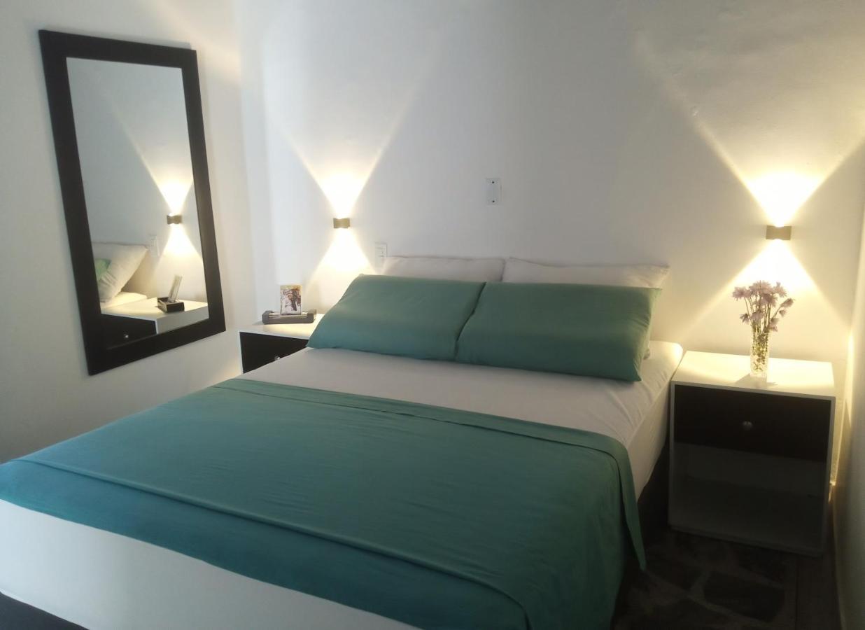 Vip Apartasuites Rosales メデジン エクステリア 写真