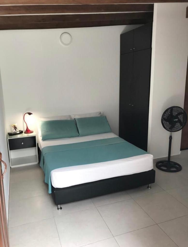 Vip Apartasuites Rosales メデジン エクステリア 写真