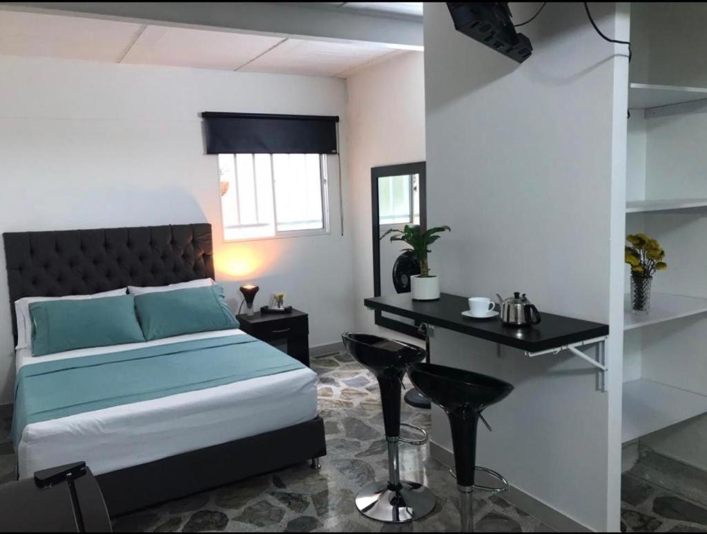 Vip Apartasuites Rosales メデジン エクステリア 写真