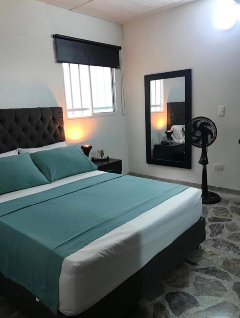 Vip Apartasuites Rosales メデジン エクステリア 写真